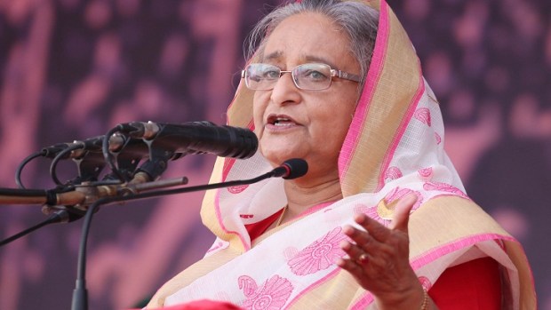 বস্তিবাসীদের ফ্ল্যাট গড়ে দেওয়ার ঘোষণা প্রধানমন্ত্রীর