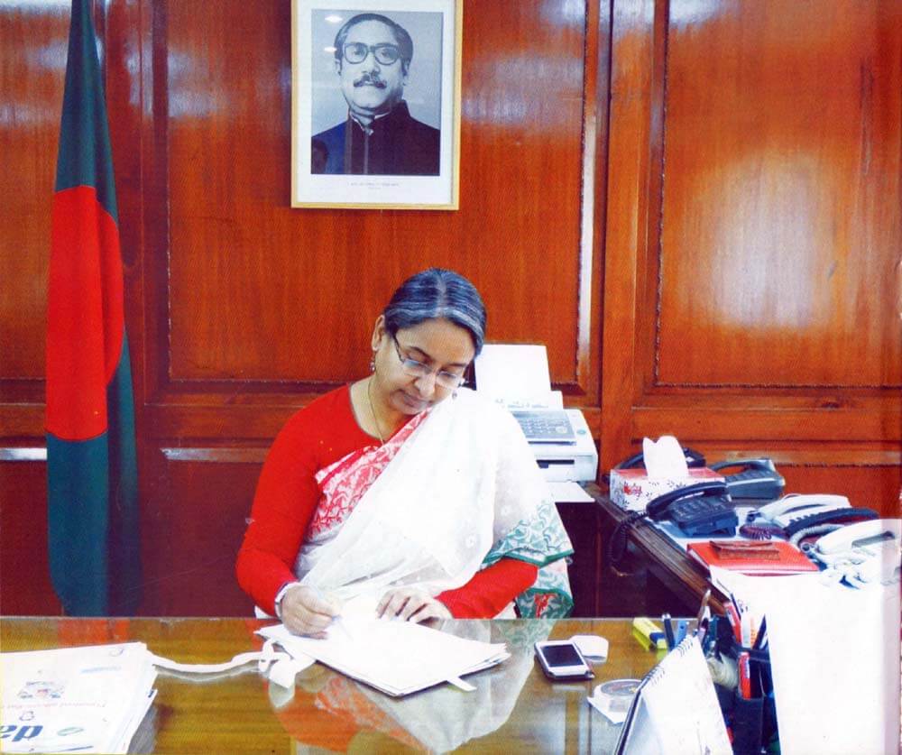 মন্ত্রীদের মধ্যে সবচেয়ে বেশি ‘উচ্চ-শিক্ষিত’ শিক্ষামন্ত্রী হচ্ছেন ডাঃ দীপু মনি !