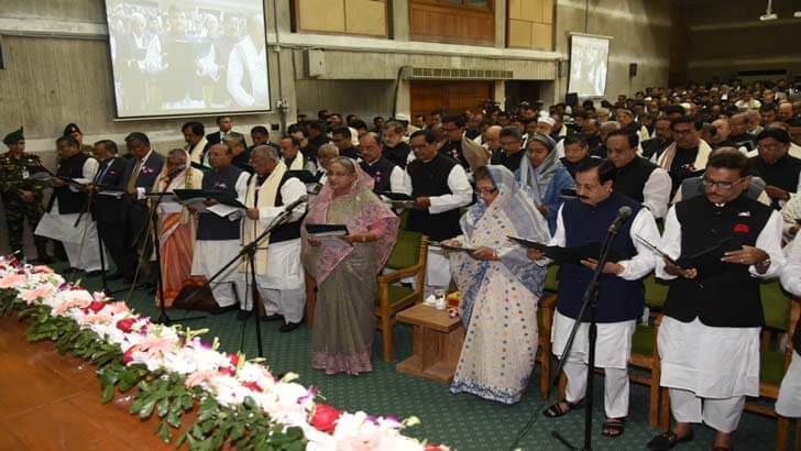 ৮ জন বাদে শপথ নিলেন নবনির্বাচিত সংসদ সদস্যরা