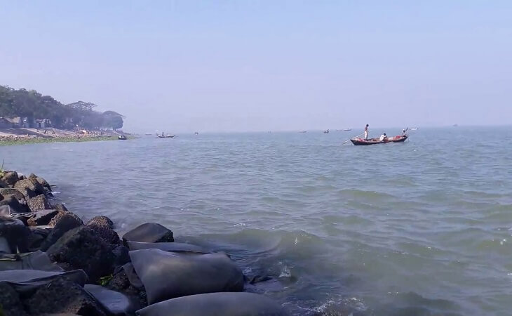 চাঁদপুরের মোহনীয় মোহনায়